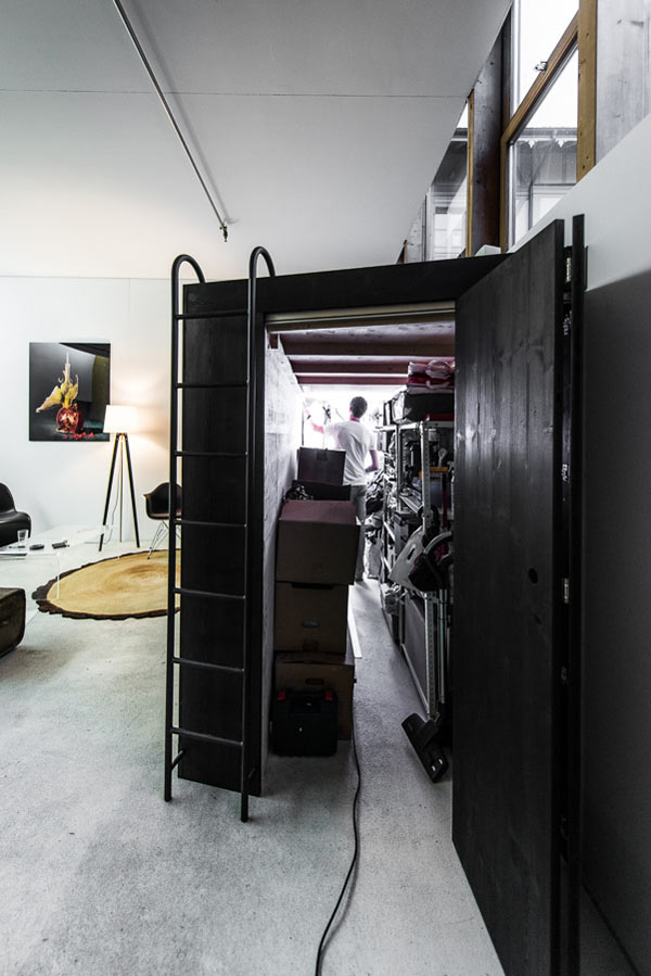 The-Living-Cube-Till-Koenneker-storeroom